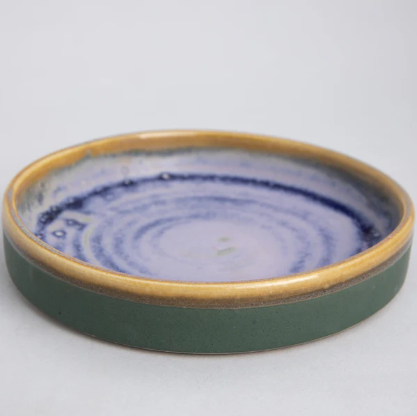 Purple cylindrical plate