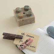 Organic stone clips
